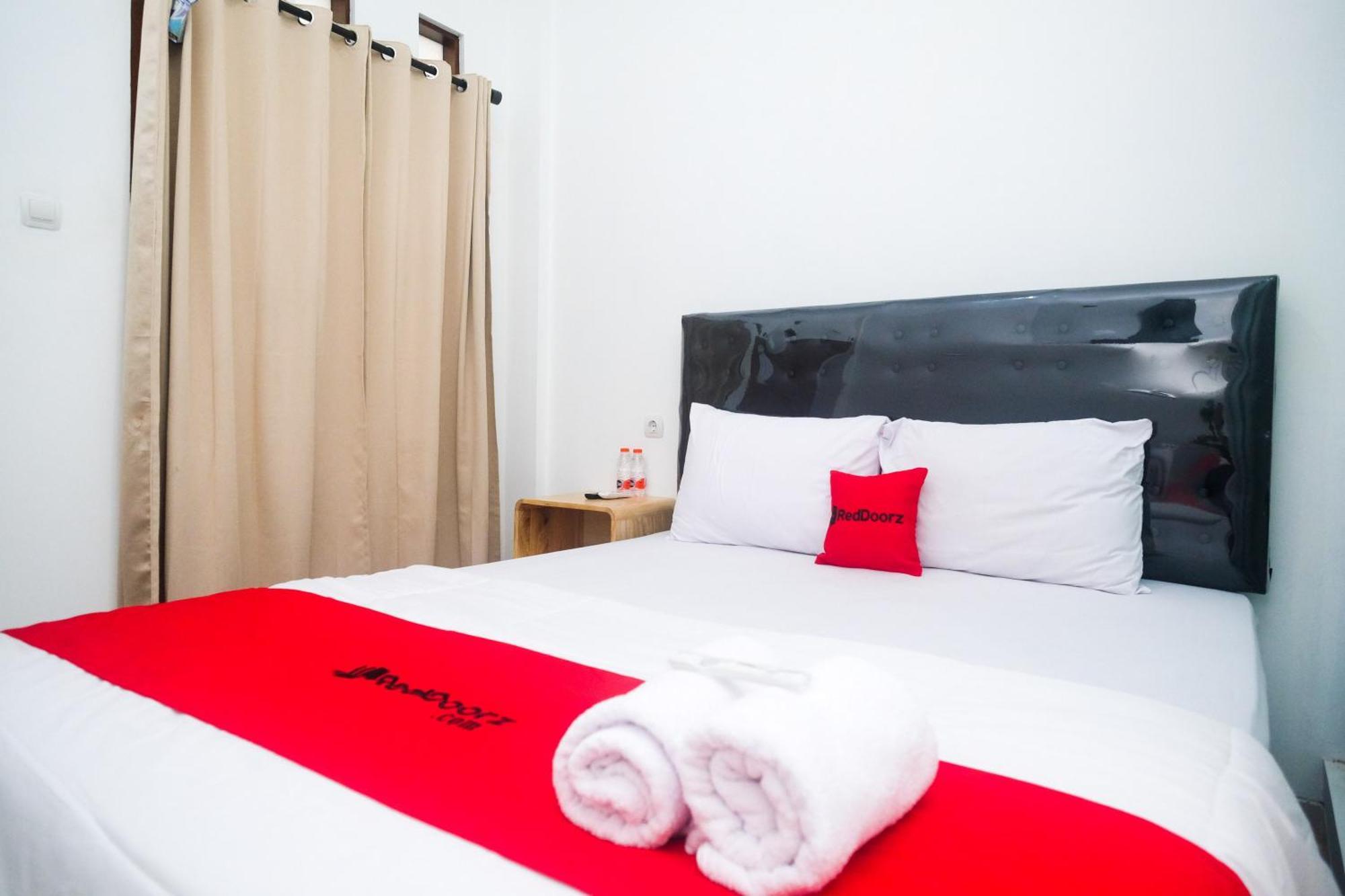 Hotel Reddoorz Near Instiper Yogyakarta Maguwo