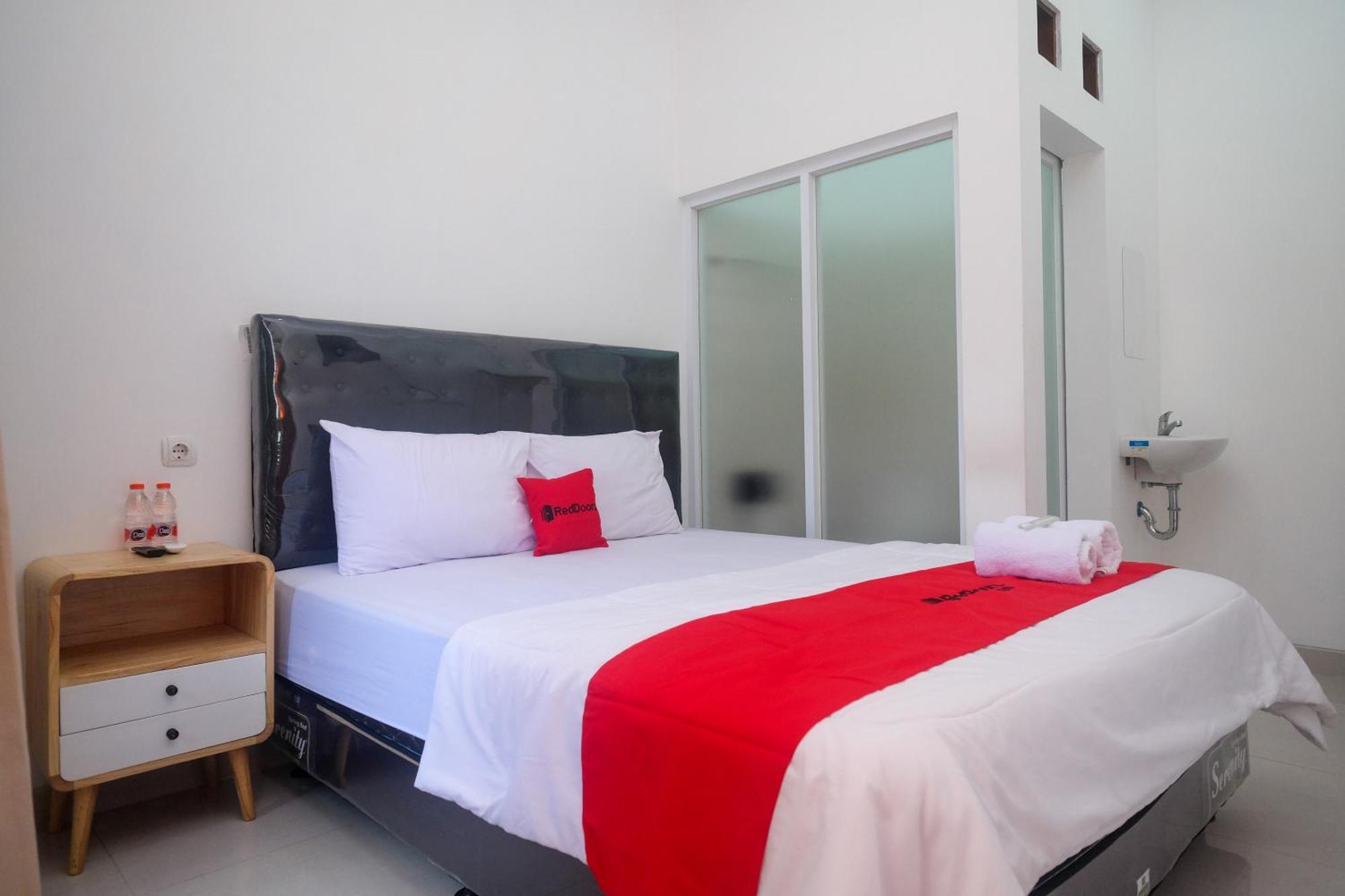 Reddoorz Near Instiper Yogyakarta Hotel Maguwo