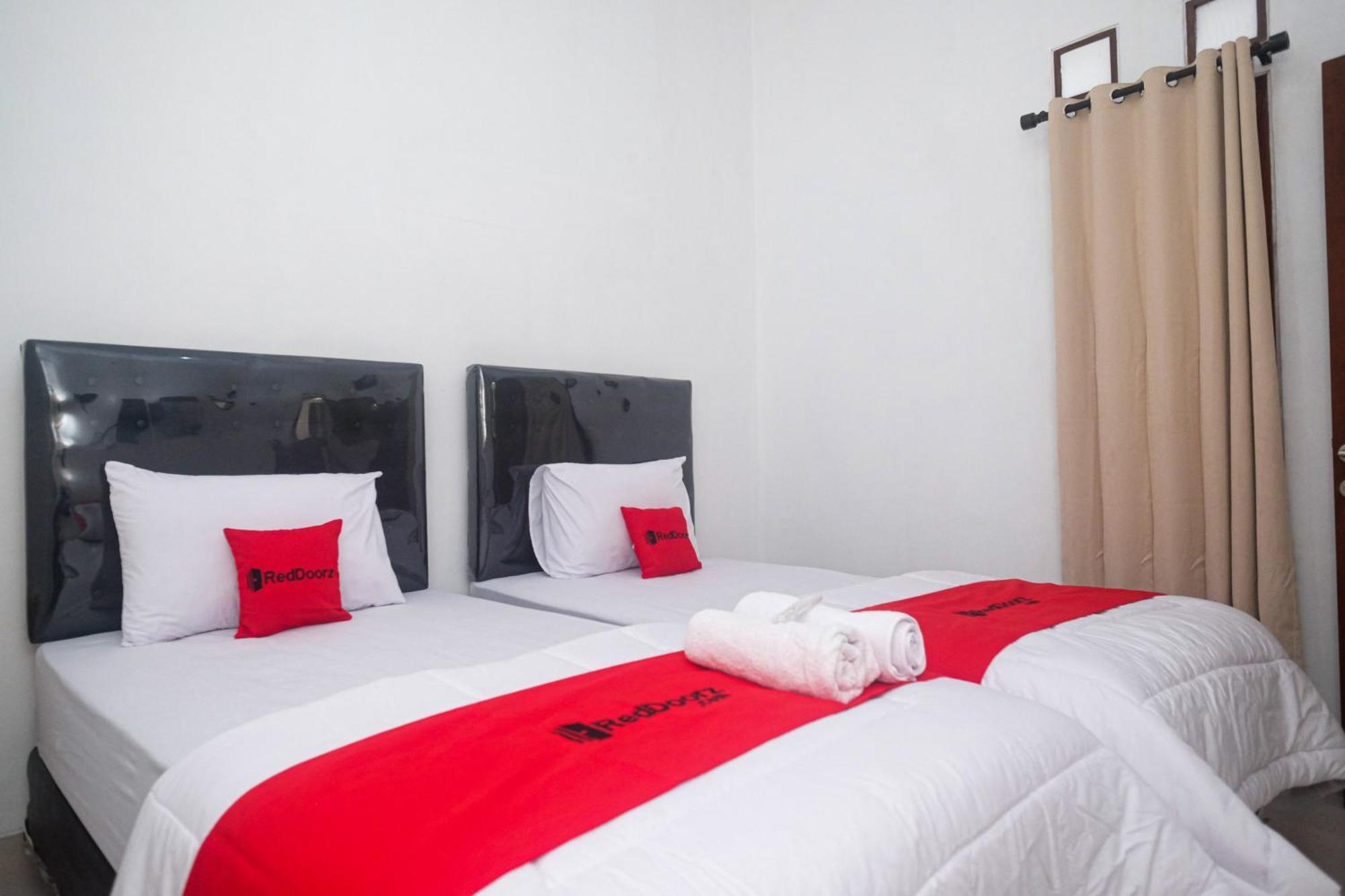 Reddoorz Near Instiper Yogyakarta Hotel Maguwo